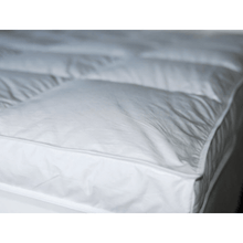 Load image into Gallery viewer, Snuggle Soft 600 Goose Down Mattress Topper - Twin (39" x 75")
